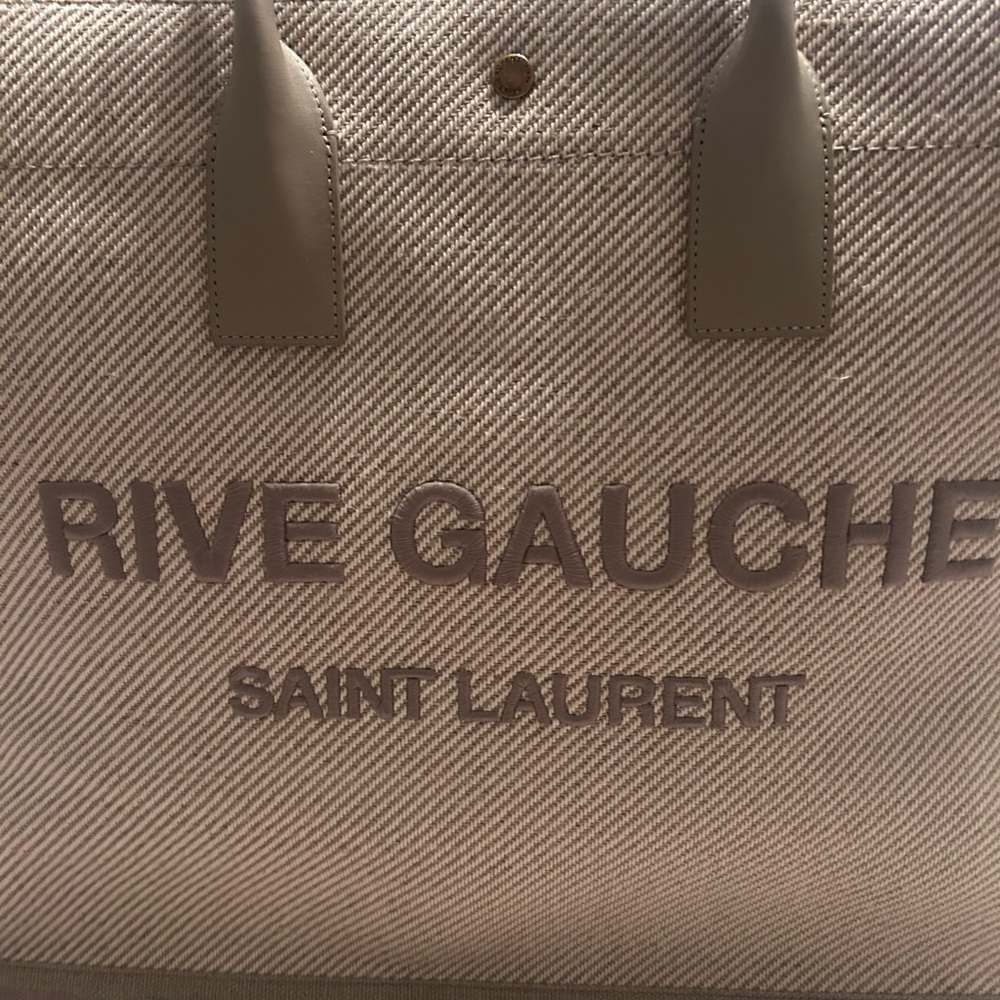 Saint Laurent Rive Gauche Large Tote in Beige Sea Salt Combo - Picture 2 of 8